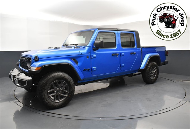2025 Jeep Gladiator Sport photo 3