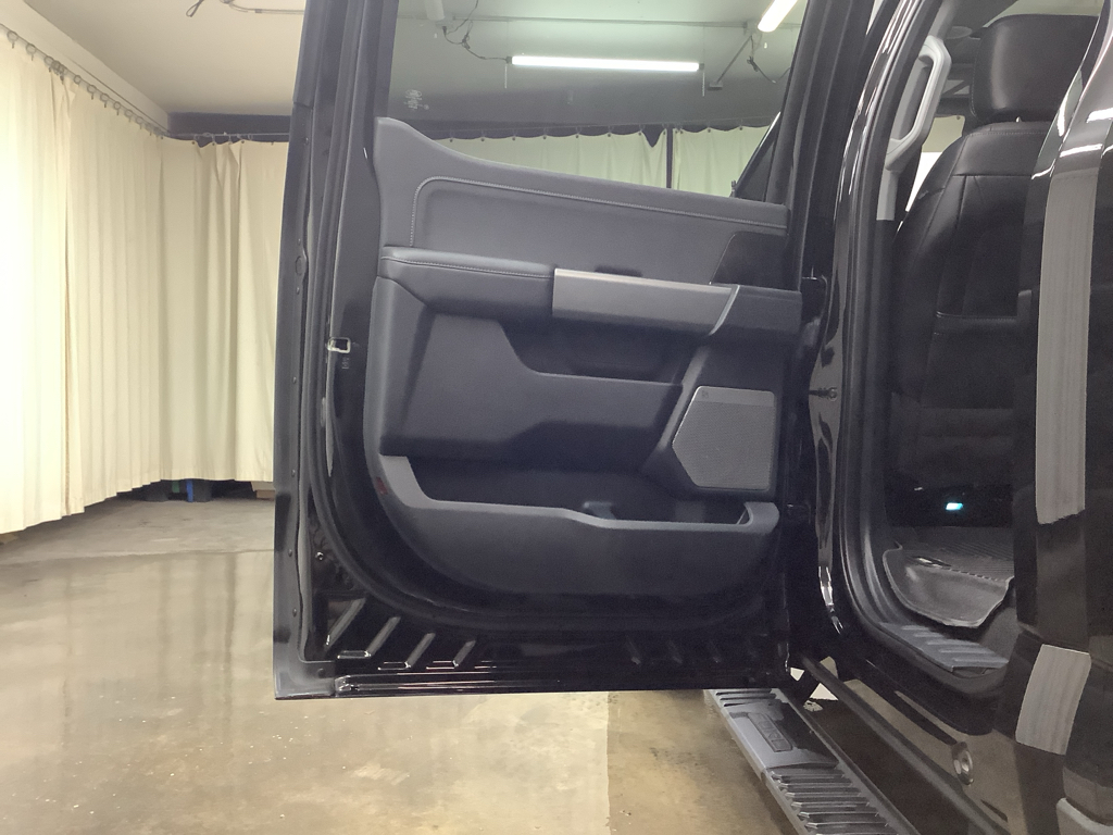 2023 Ford F-250 Lariat photo 11