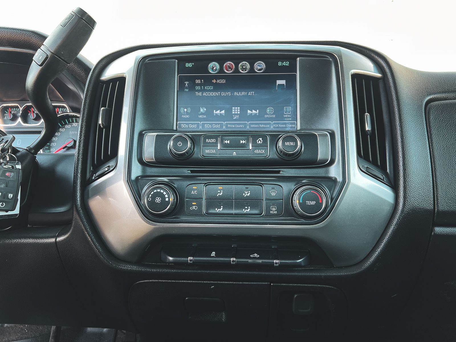 2018 Chevrolet Silverado 1500 LT photo 15