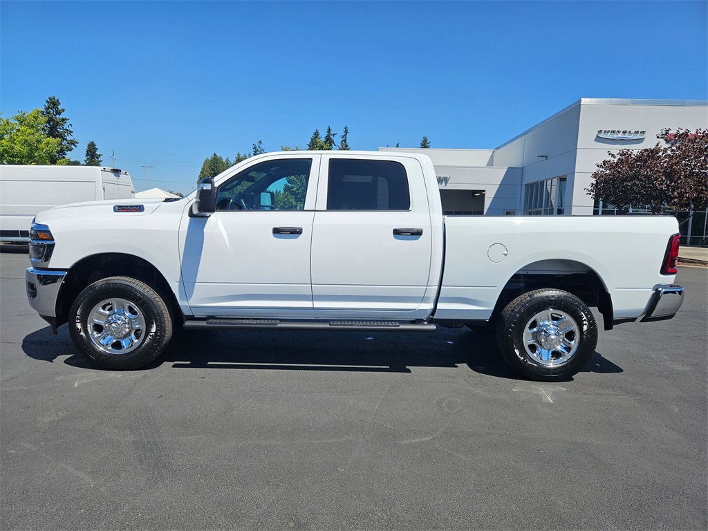 2025 Ram 2500 Tradesman photo 3