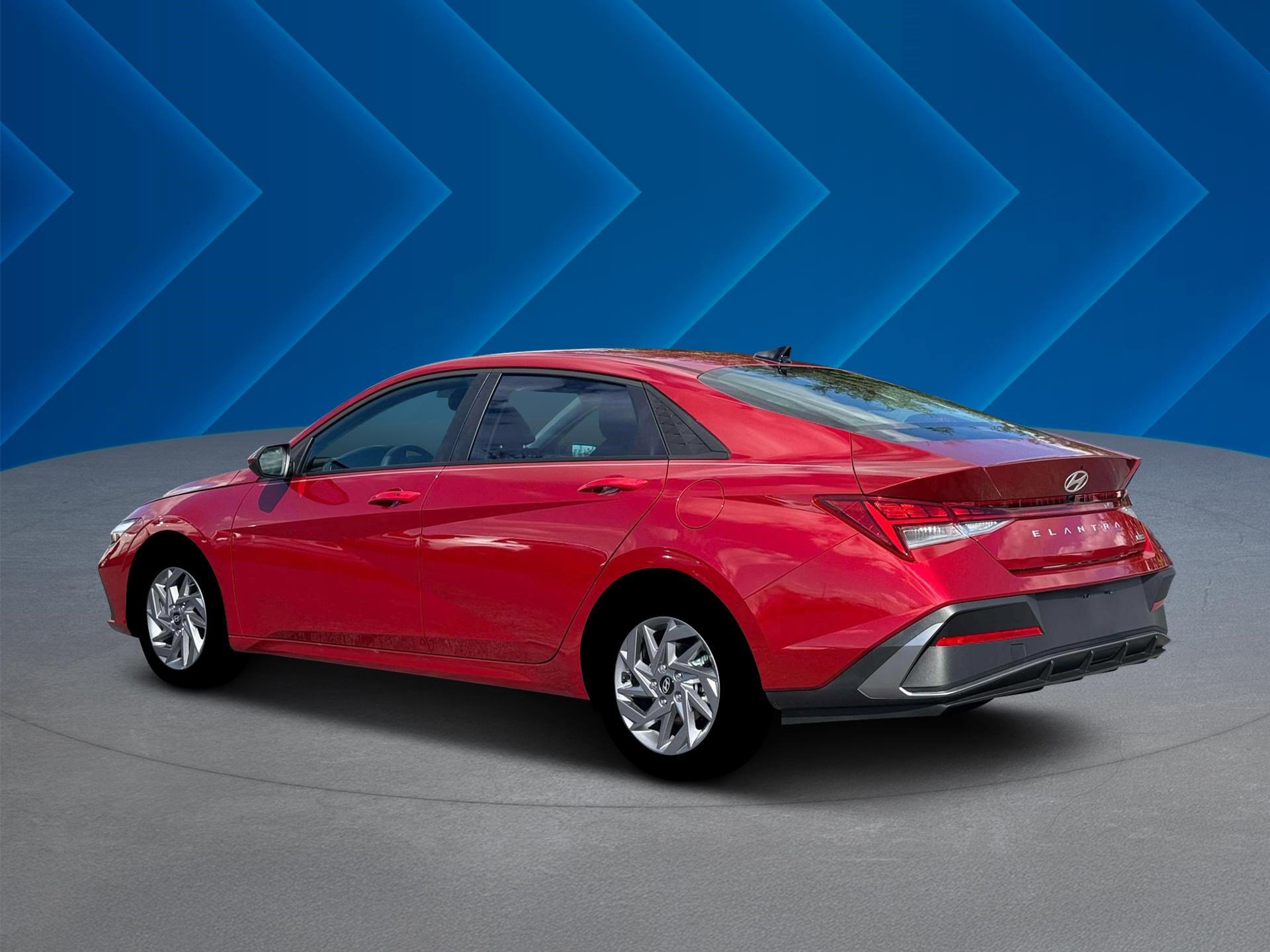 2026 Hyundai Elantra Blue SEL Sport photo 4
