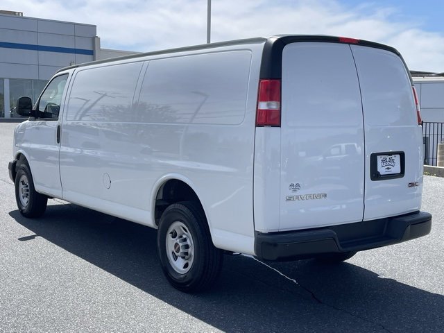 2023 Gmc Savana Cargo 2500 photo 3