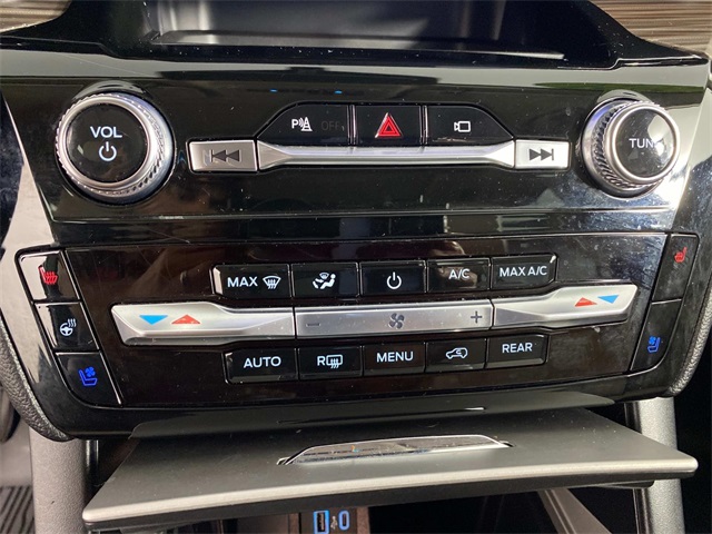 2021 Ford Explorer Limited photo 22
