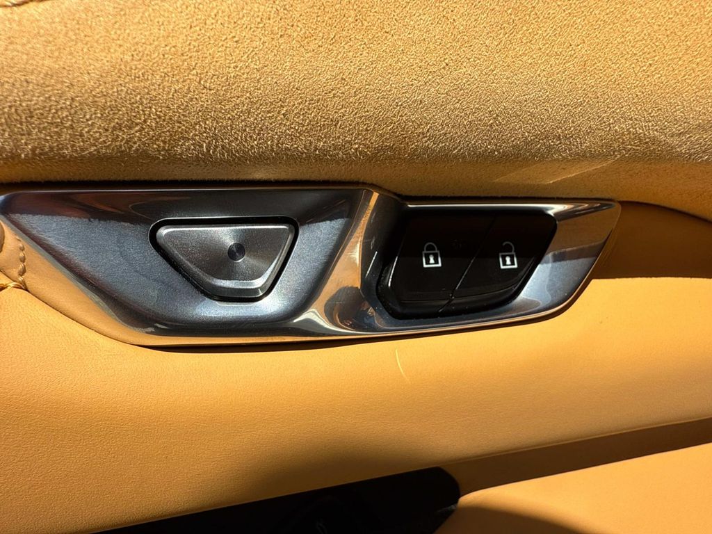 2022 Chevrolet Corvette Stingray photo 14