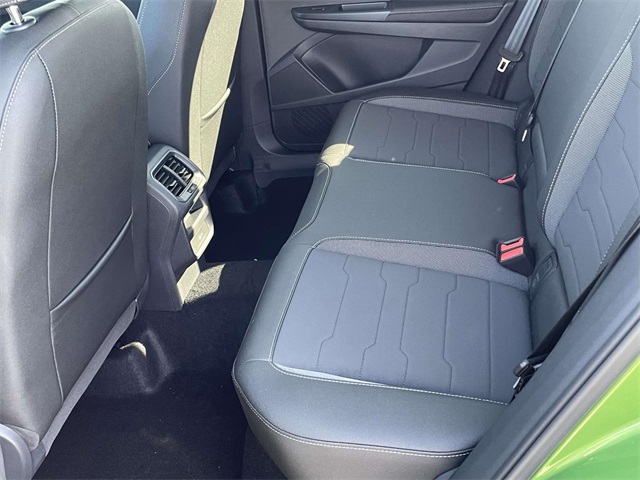 2025 Volkswagen Taos SE photo 12