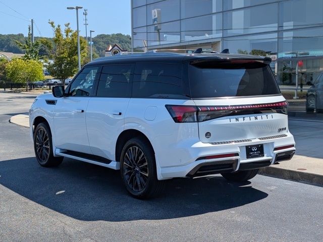 2026 Infiniti QX80 photo 2