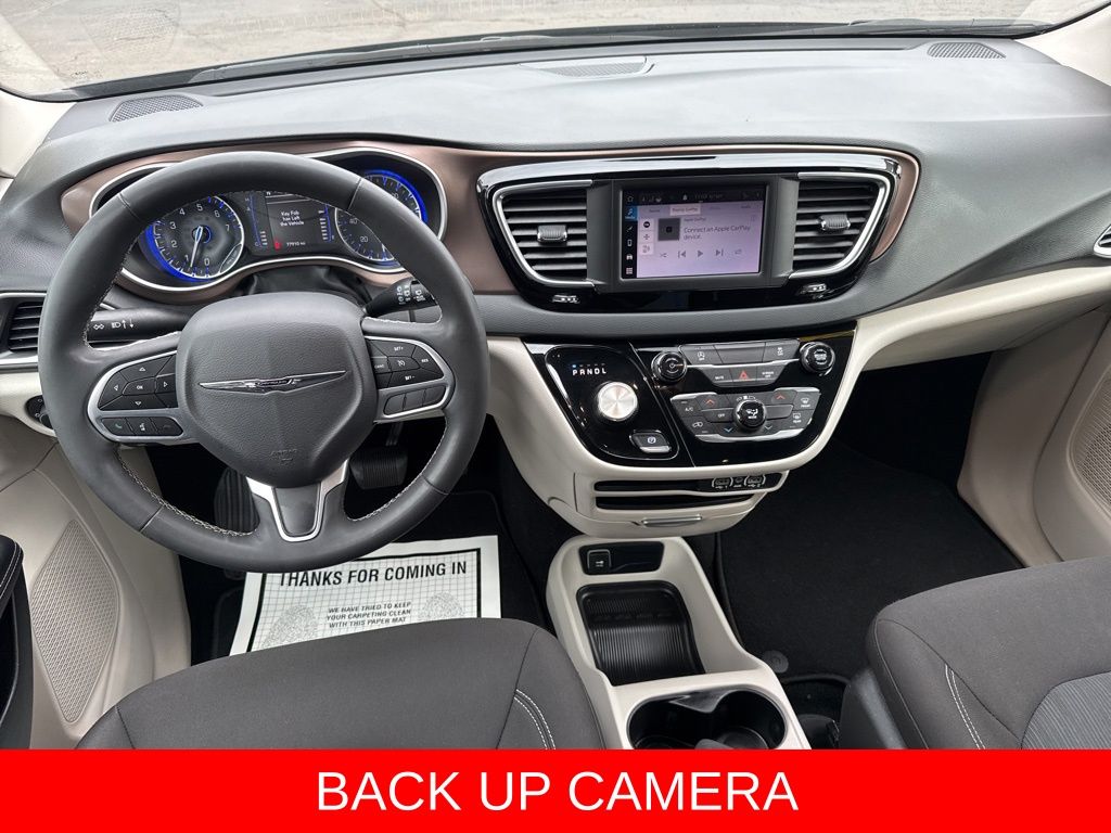 2023 Chrysler Voyager LX photo 3