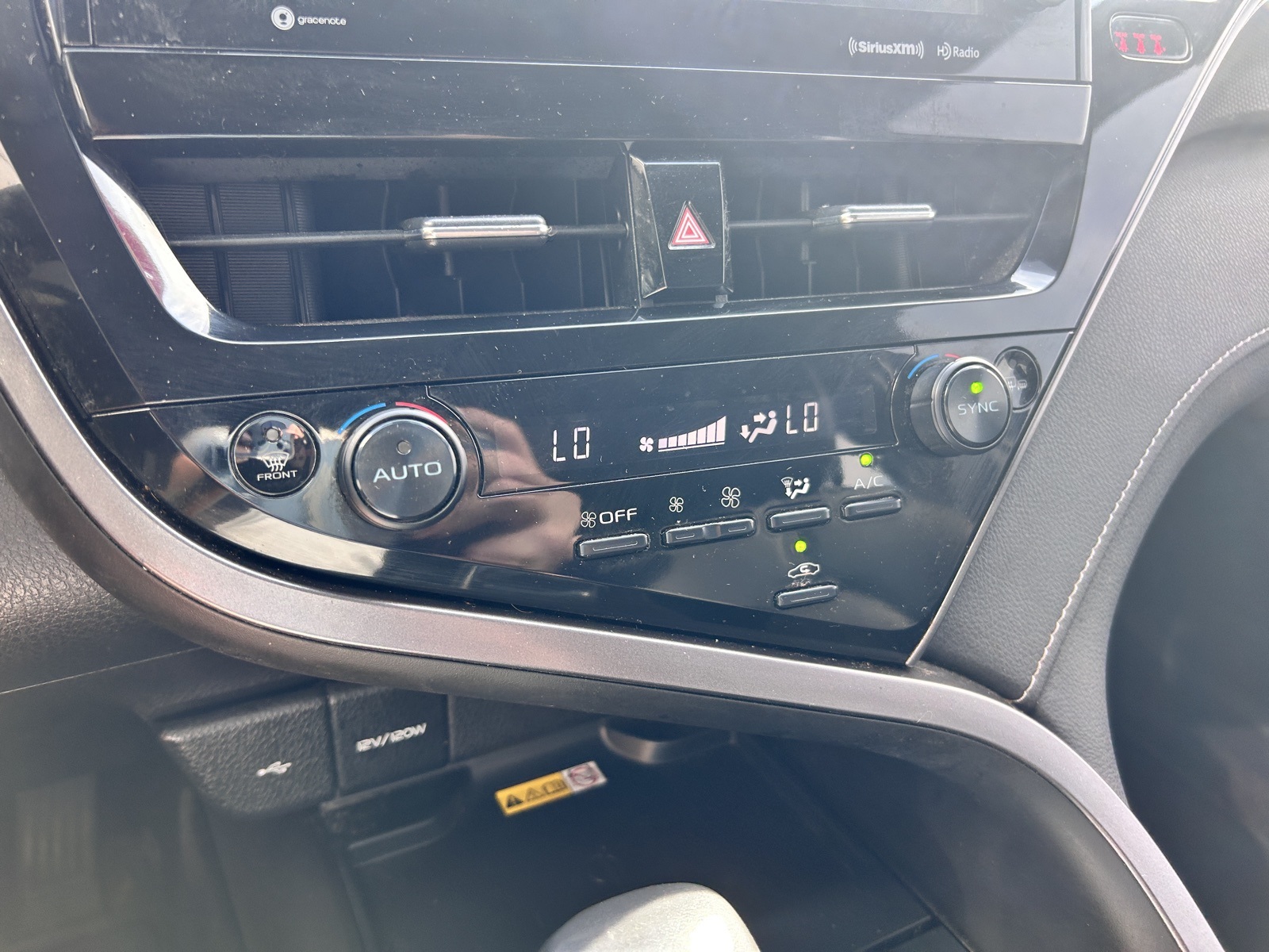 2022 Toyota Camry XSE photo 27