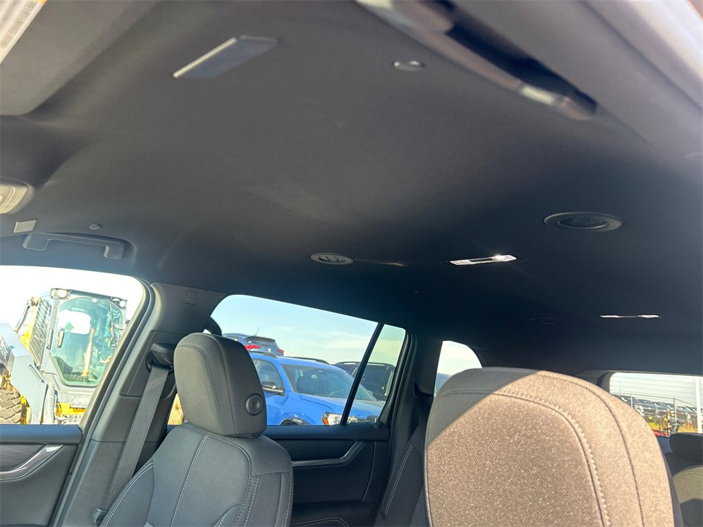 2026 GMC ACADIA - Image 26