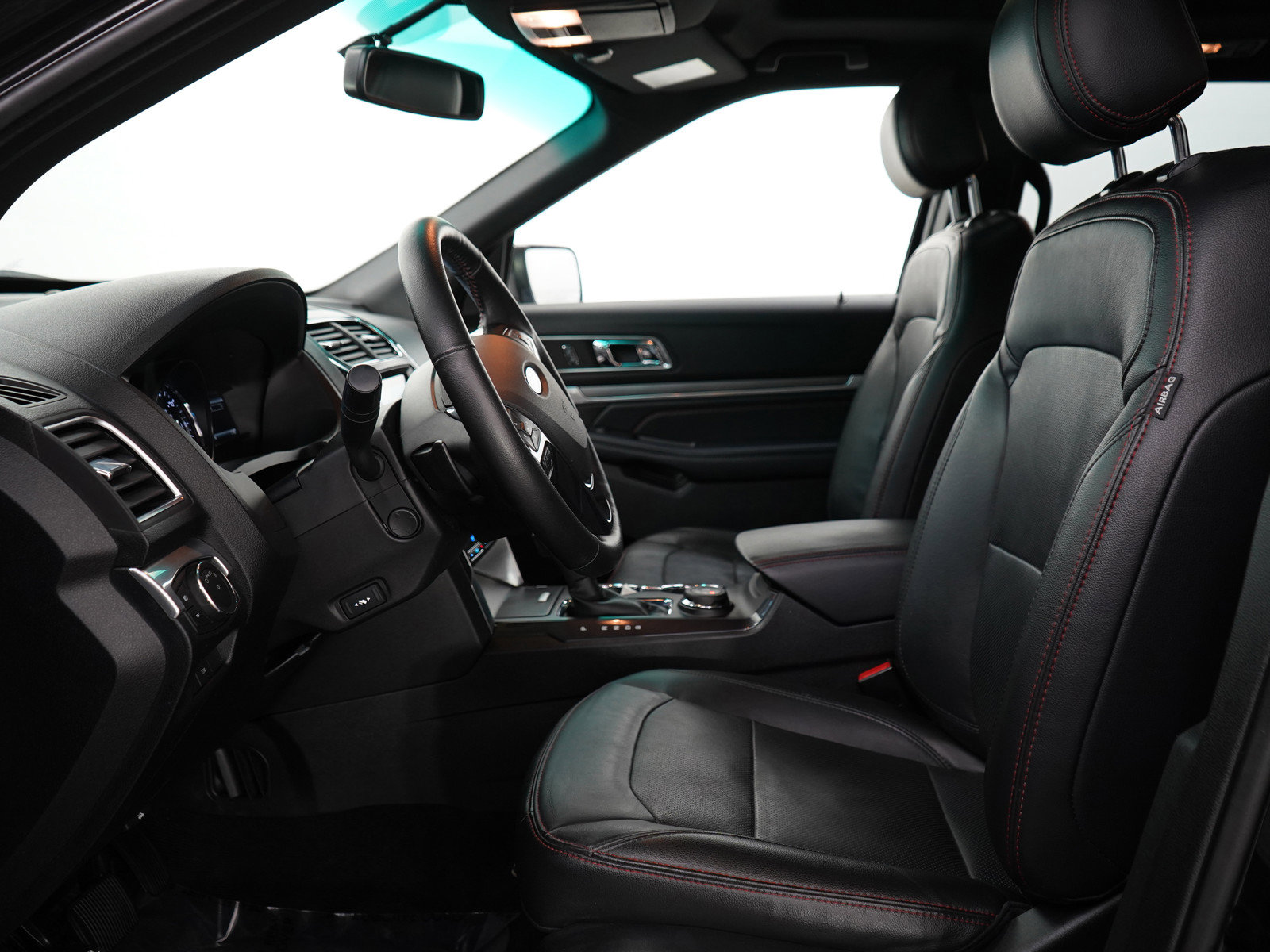 2017 Ford Explorer Sport photo 18