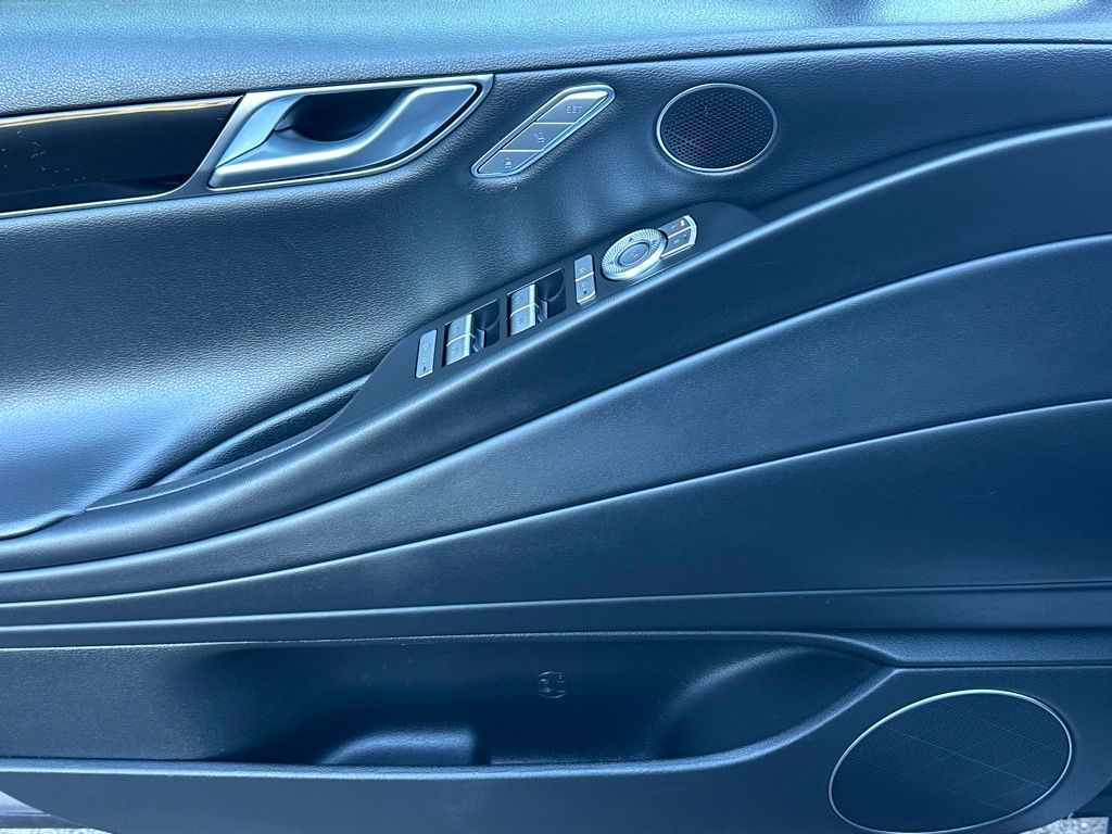 2024 Genesis G80 2.5T photo 17