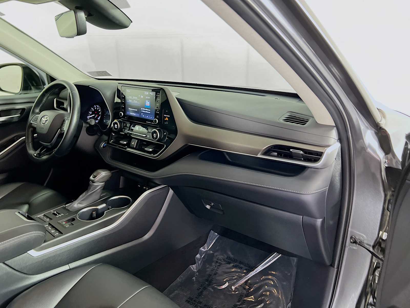 2020 Toyota Highlander XLE photo 27