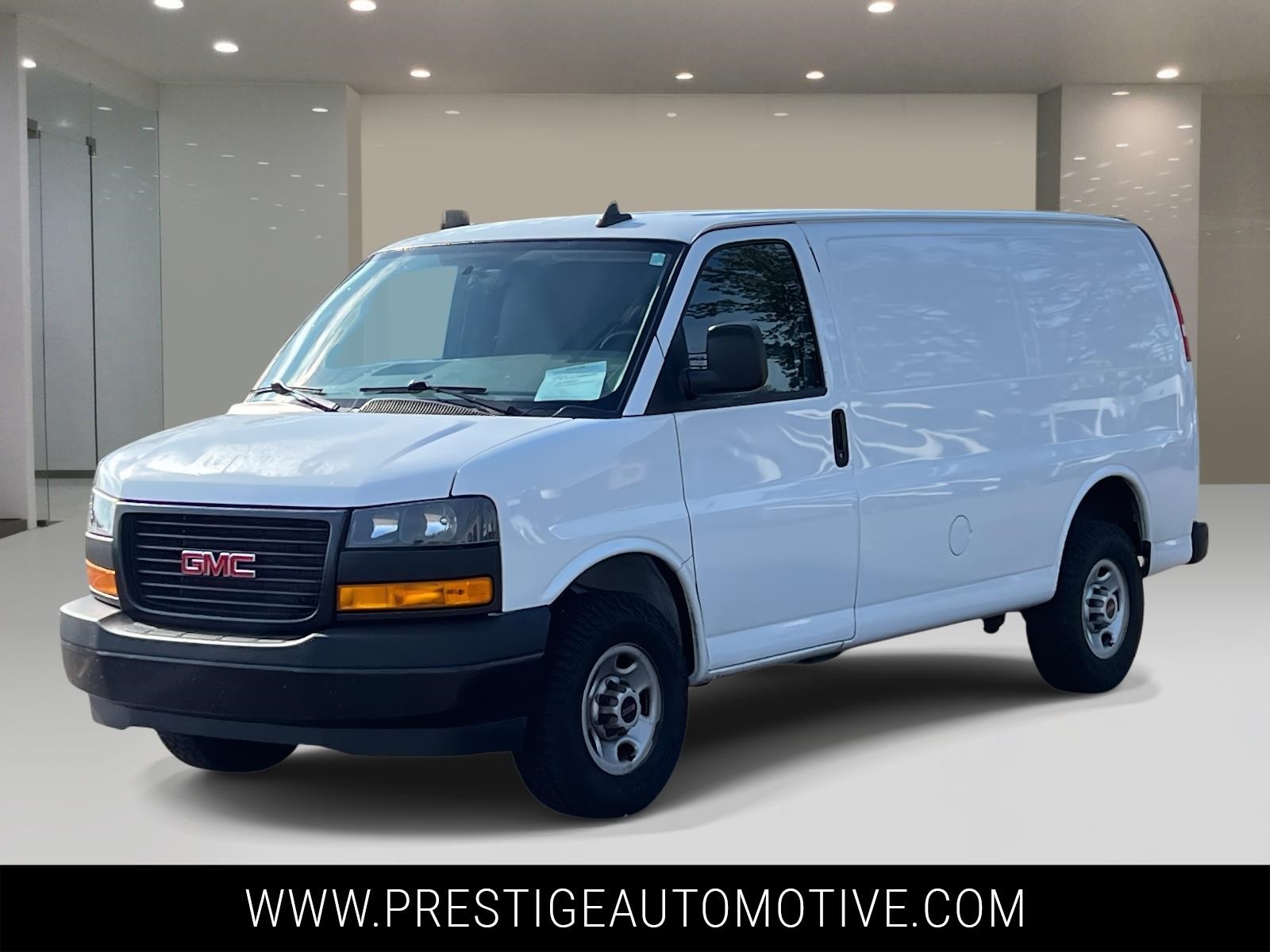 2022 GMC Savana Cargo