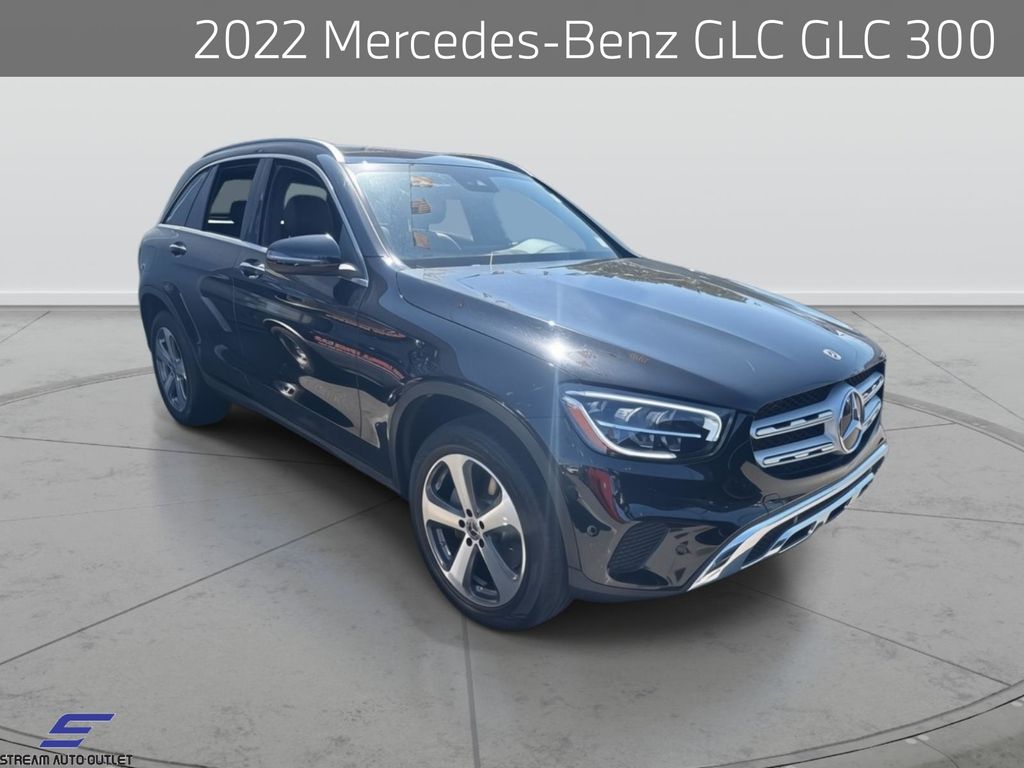 2022 Mercedes-Benz GLC GLC300's photo