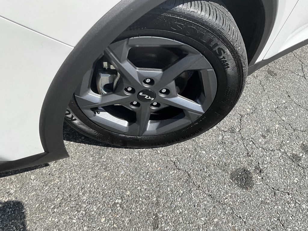 2025 Kia K4 LXS photo 4