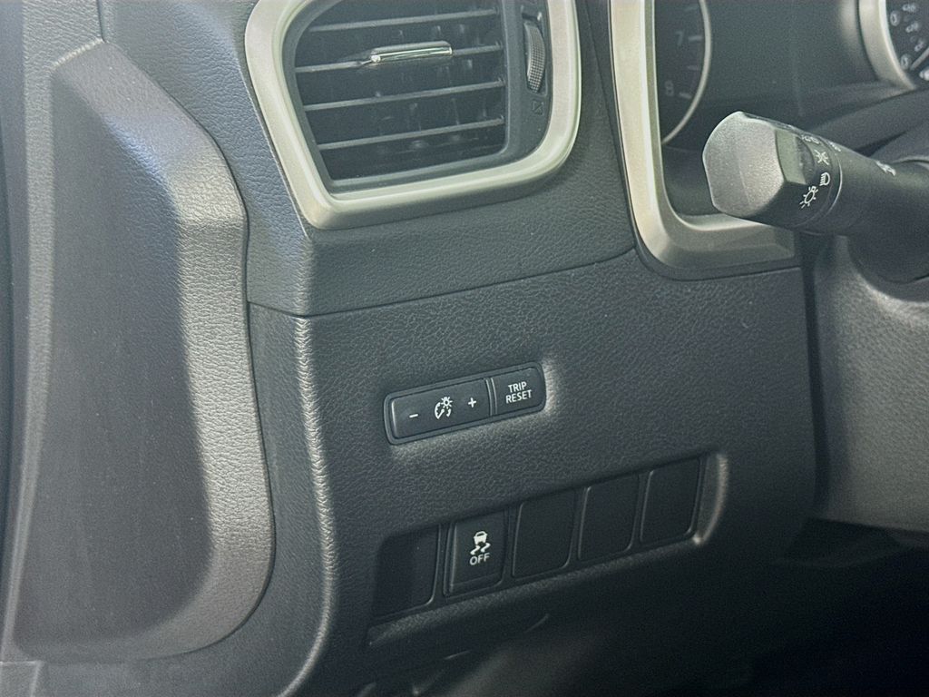 2016 Nissan Murano SV photo 10