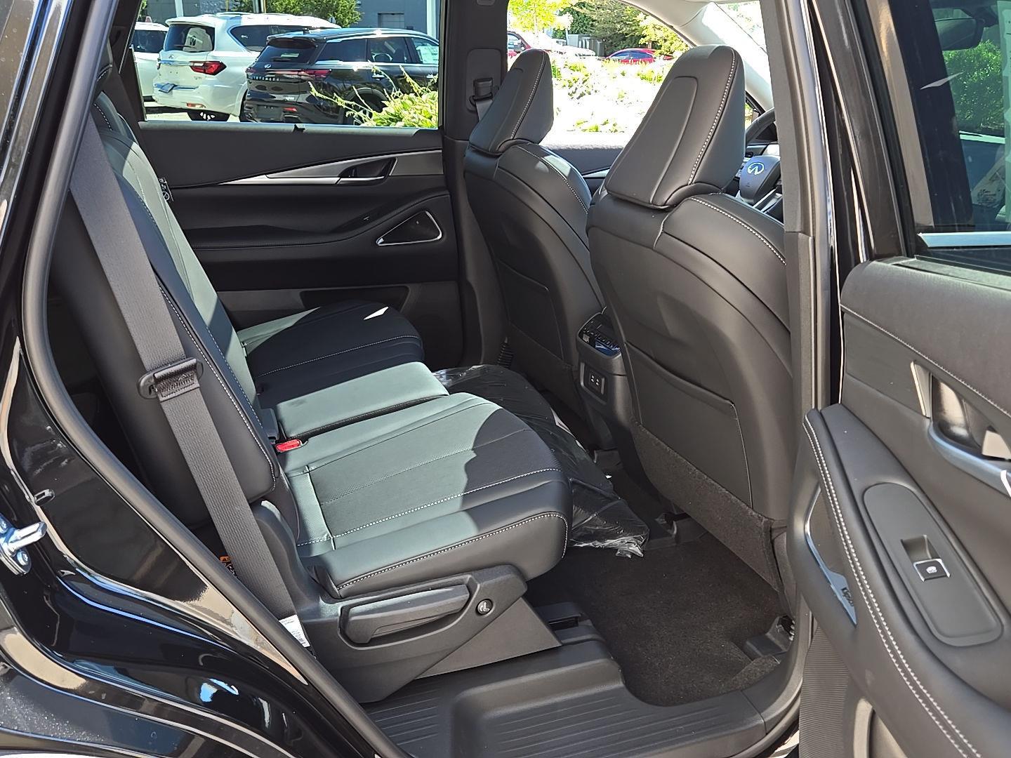 2026 Infiniti QX60 Luxe AWD photo 13
