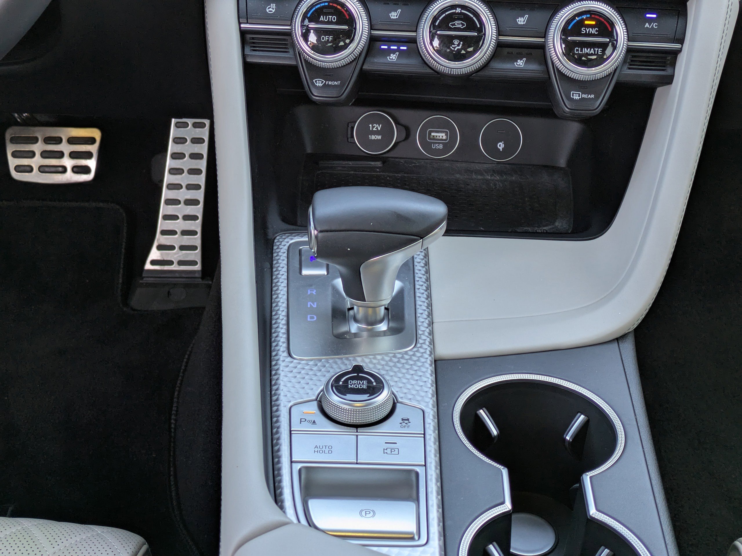 2023 Genesis G70 3.3T photo 13