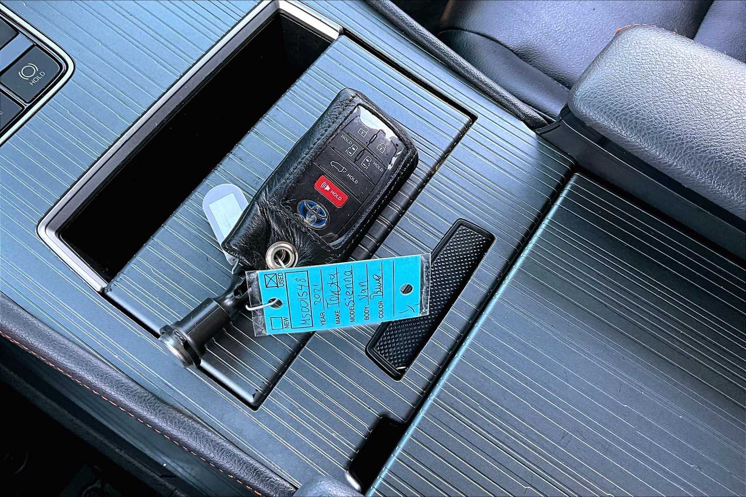2021 Toyota Sienna XSE photo 11