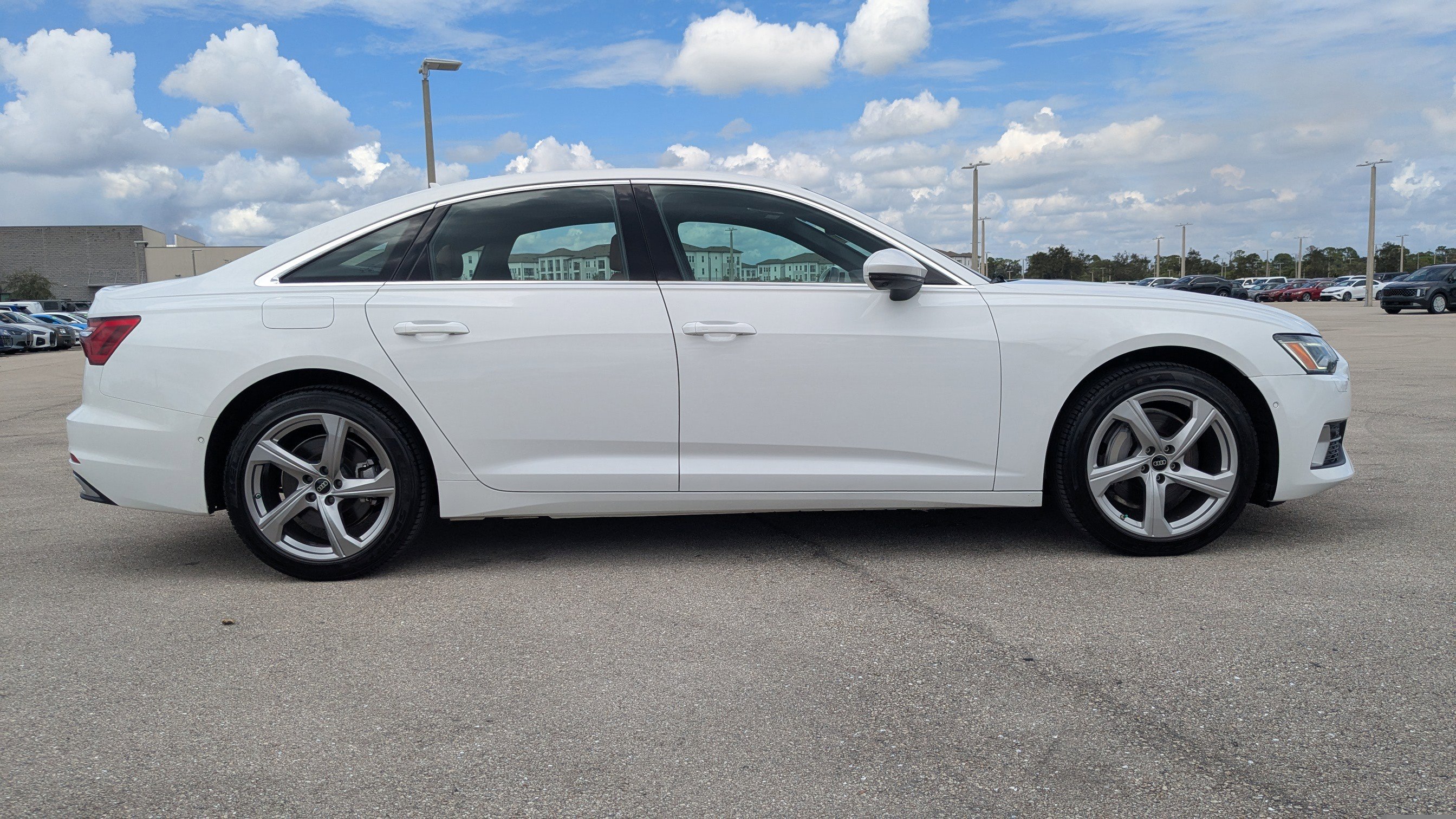 2024 Audi A6 Quattro Premium Plus photo 4