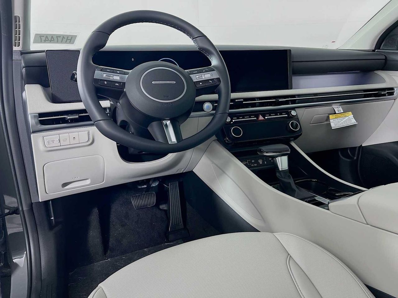 2025 Hyundai Tucson SEL Convenience photo 4