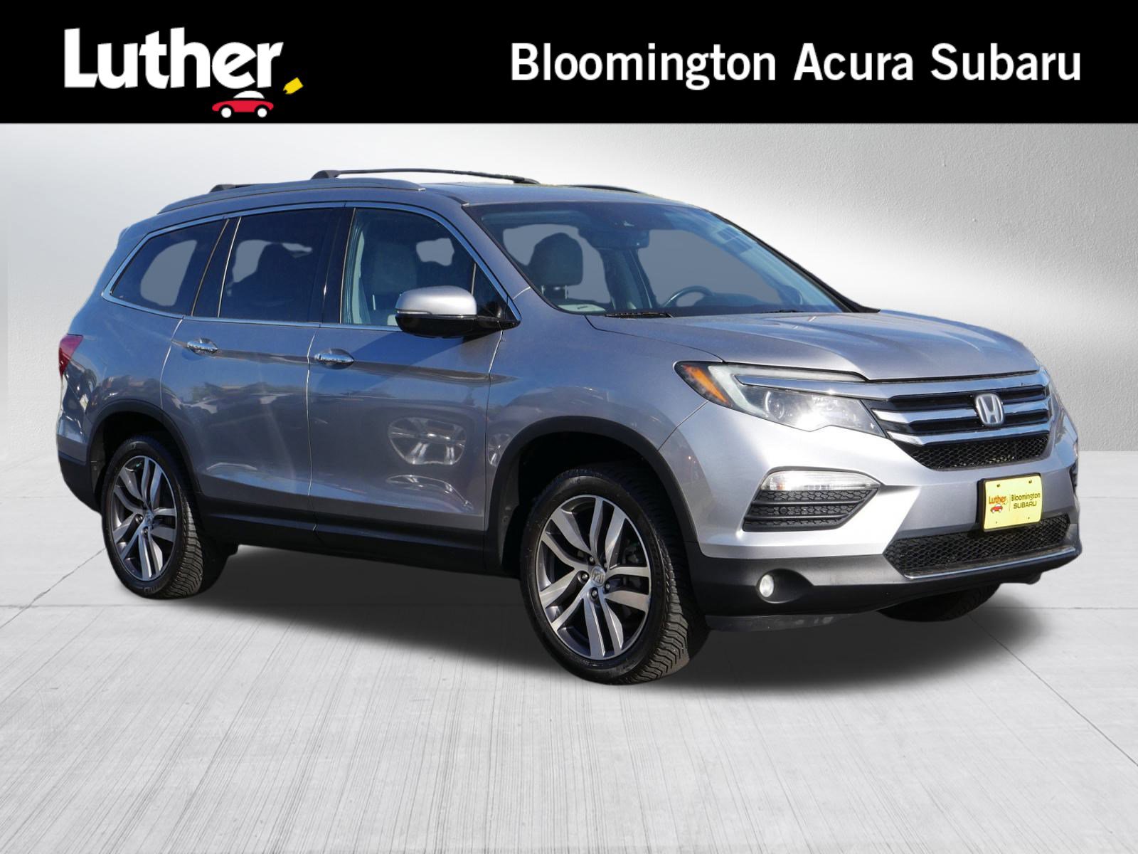 2018 Honda Pilot Elite's photo