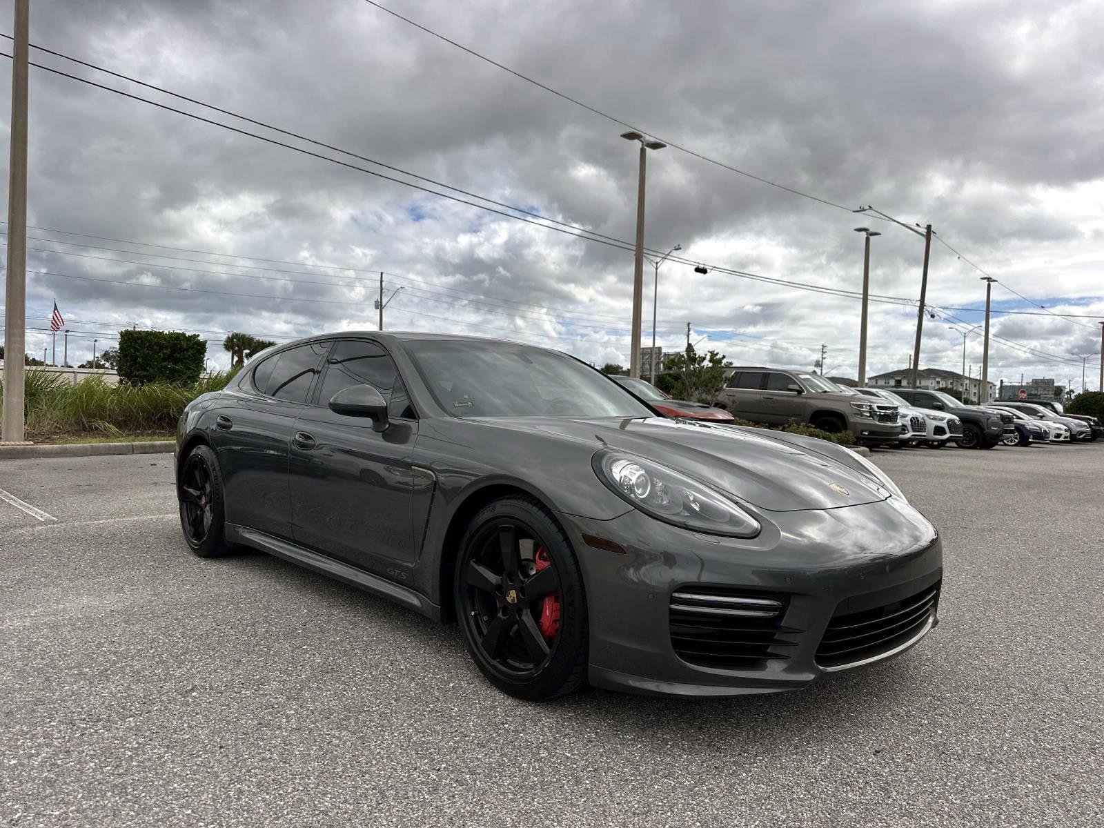 2015 Porsche Panamera GTS photo 2