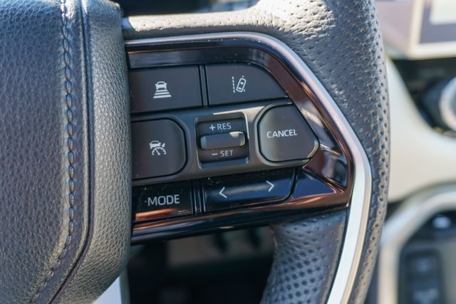 2023 Toyota Sequoia Capstone photo 22