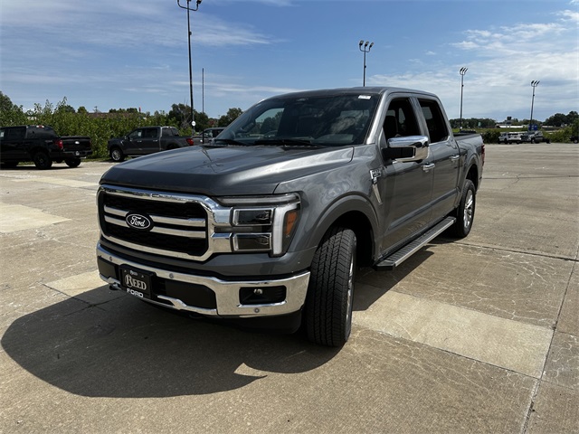 2025 Ford F-150 Lariat photo 4