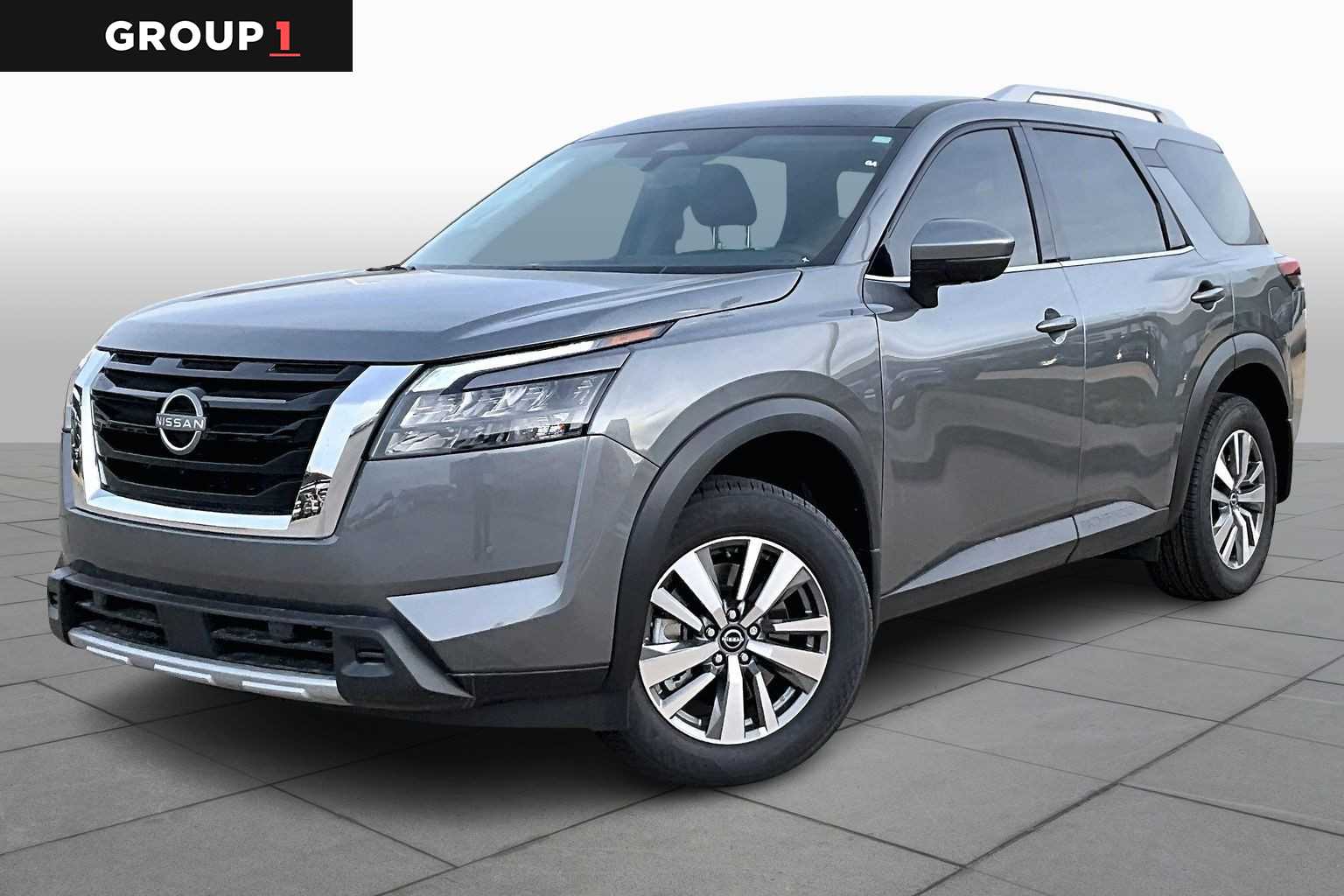2025 Nissan Pathfinder SL's photo
