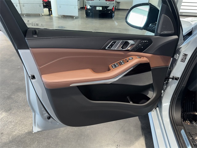 New 2026 Brooklyn Grey Metallic BMW xDrive40i image 13