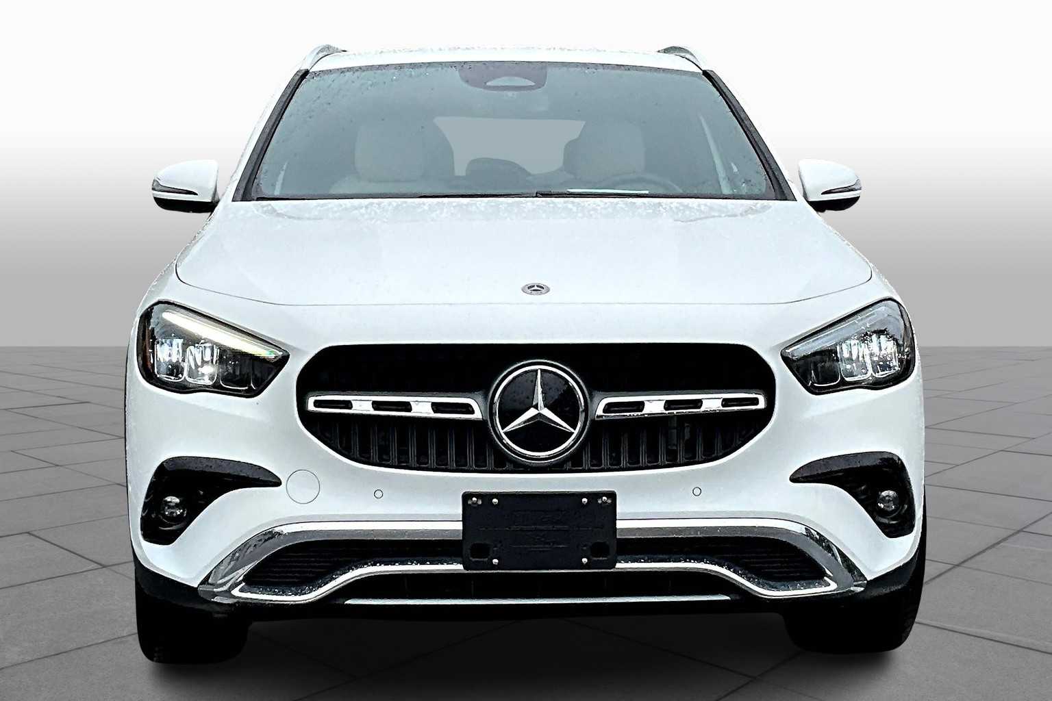 2024 Mercedes Benz GLA 250 4MATIC photo 2
