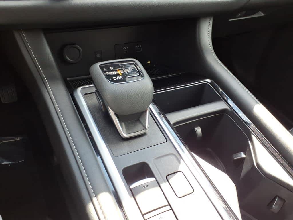 2024 Nissan Pathfinder SL photo 18