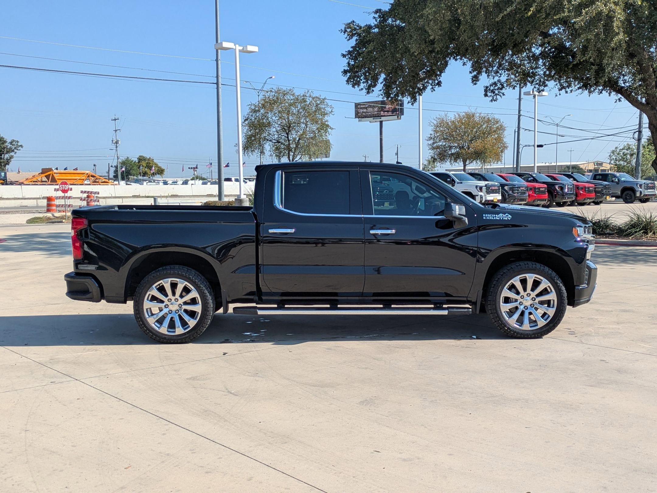 2021 Chevrolet Silverado 1500 High Country photo 2