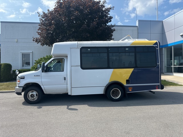 2017 Ford E-350 photo 4