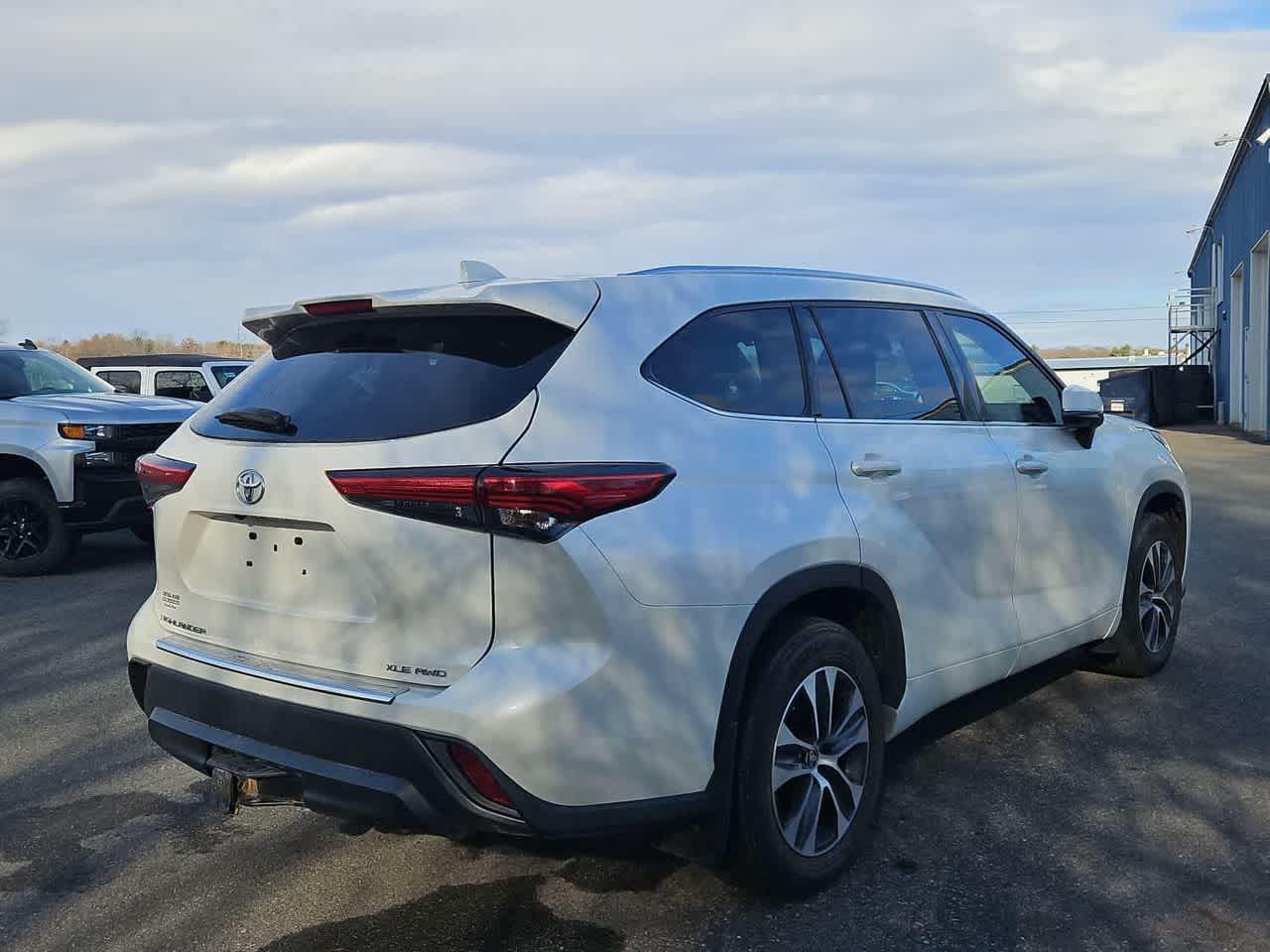 2020 Toyota Highlander XLE photo 4