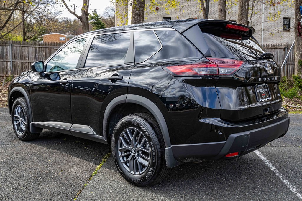 2024 Nissan Rogue S AWD photo 4