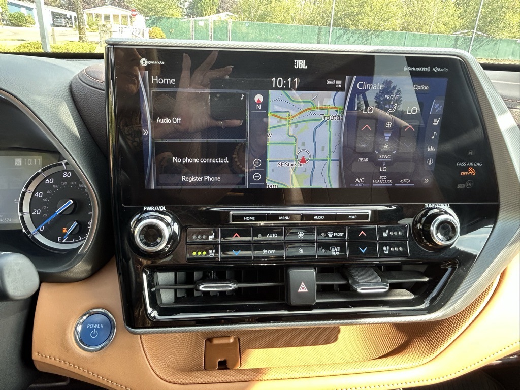 2022 Toyota Highlander Hybrid Platinum photo 16
