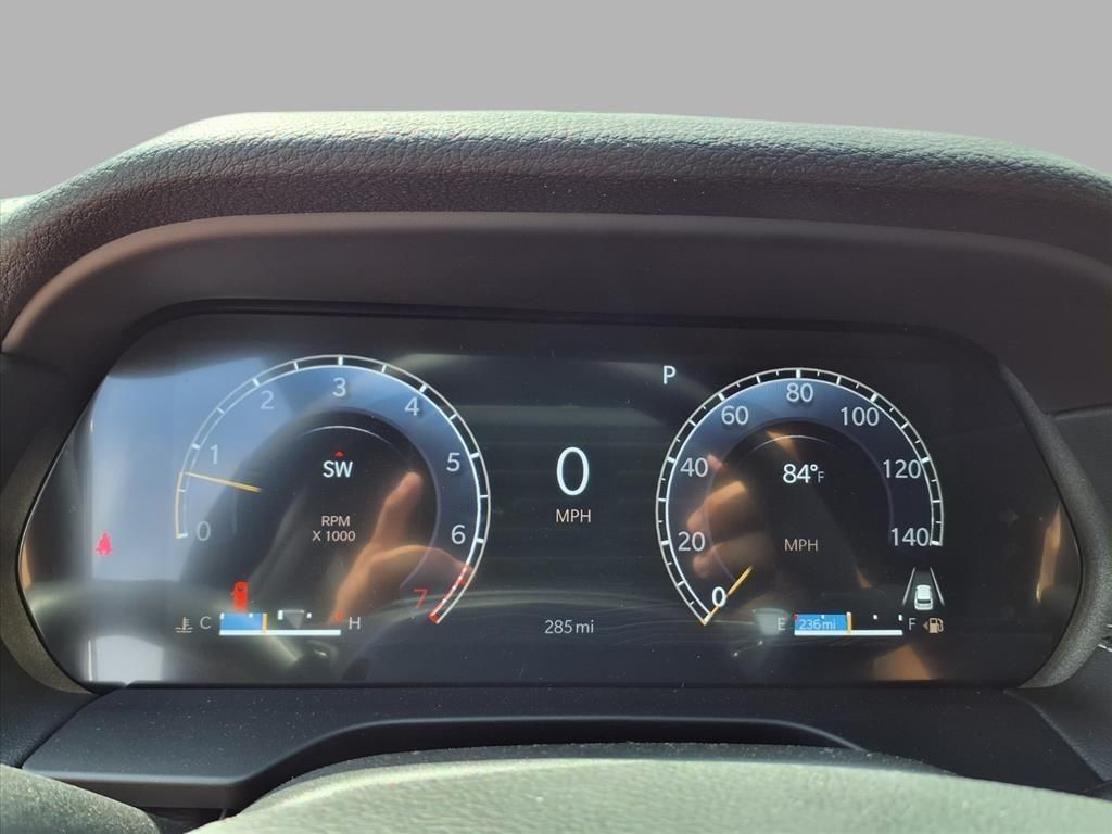 2025 Jeep Grand Cherokee Laredo X photo 13