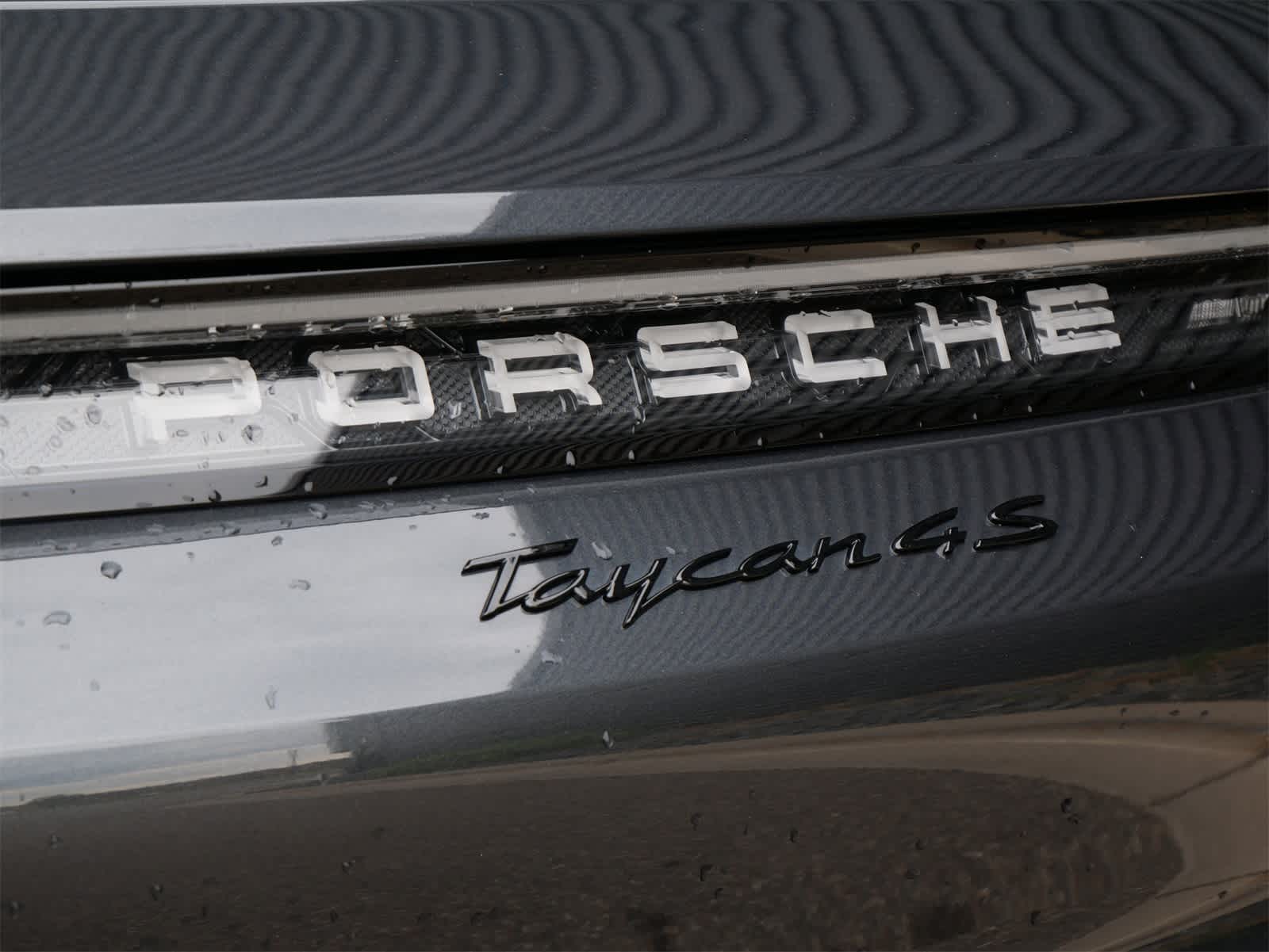 2025 Porsche Taycan 4S photo 17