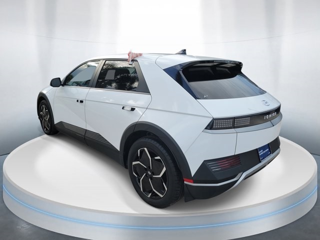 2024 Hyundai Ioniq 5 SEL photo 2