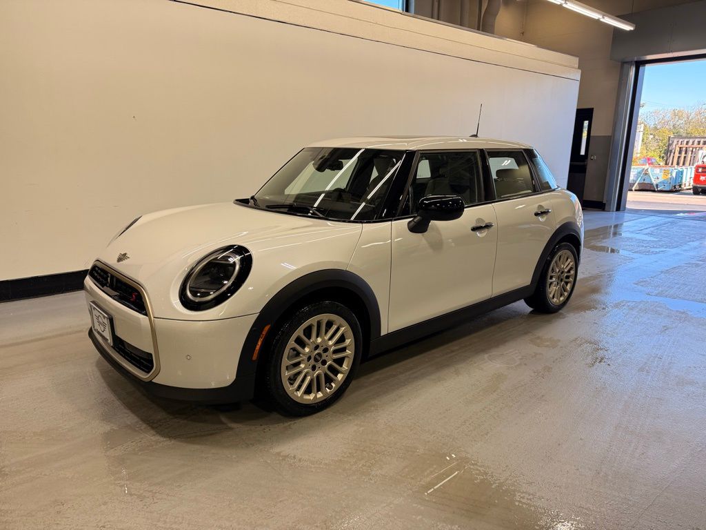 2025 MINI Hardtop 4 Door S's photo