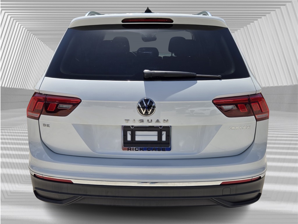 2023 Volkswagen Tiguan SE photo 4