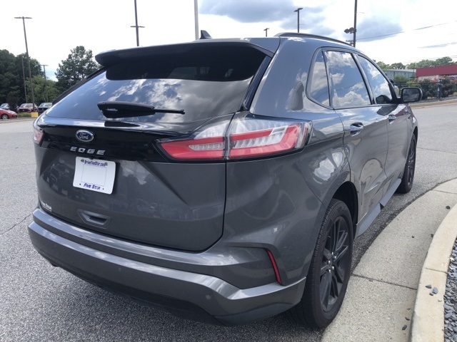 2022 Ford Edge ST photo 6