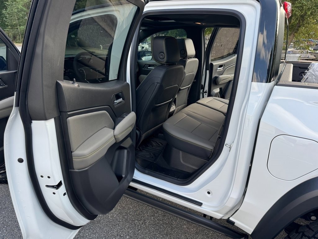 2026 Chevrolet Colorado ZR2 photo 36
