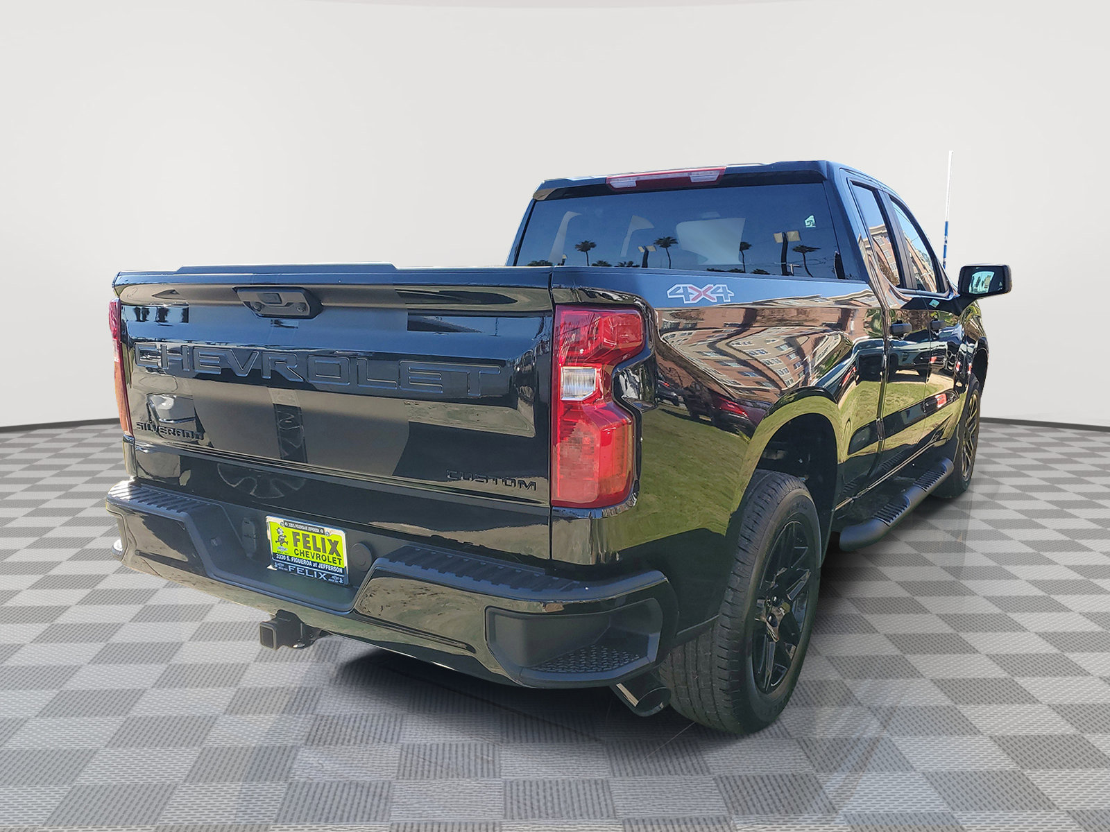 2026 Chevrolet Silverado 1500 Custom photo 3