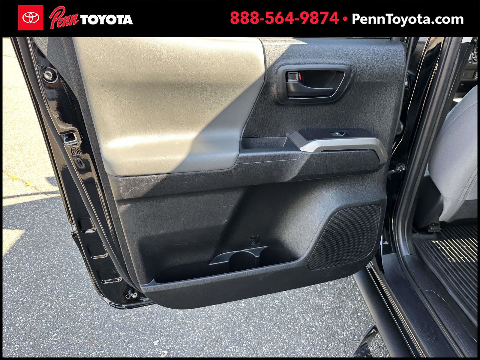 2023 Toyota Tacoma SR5 4x4 photo 17