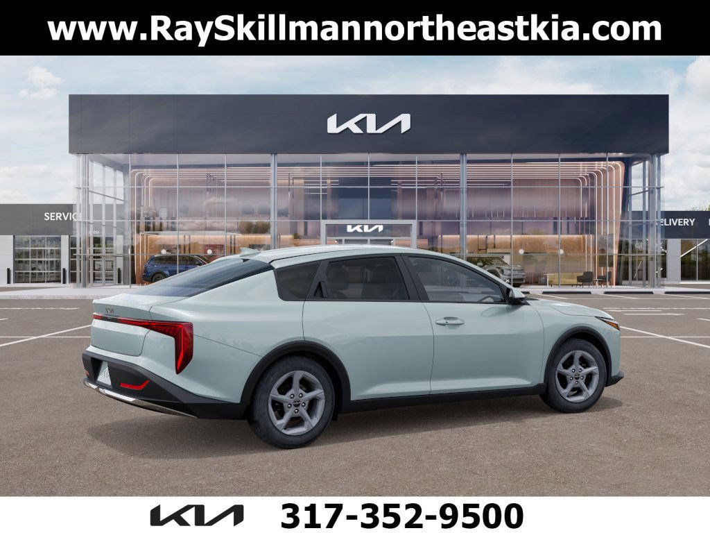 2025 Kia K4 LXS photo 4