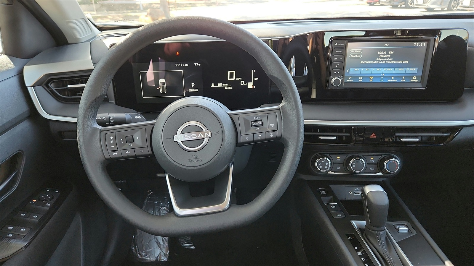 2025 Nissan Kicks Play S photo 14