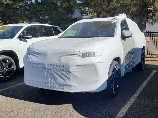 2026 Volkswagen Tiguan SEL R-Line photo 2